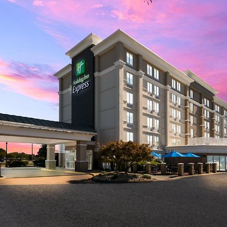 Holiday Inn Express Hotels- Hampton By Ihg Exterior foto