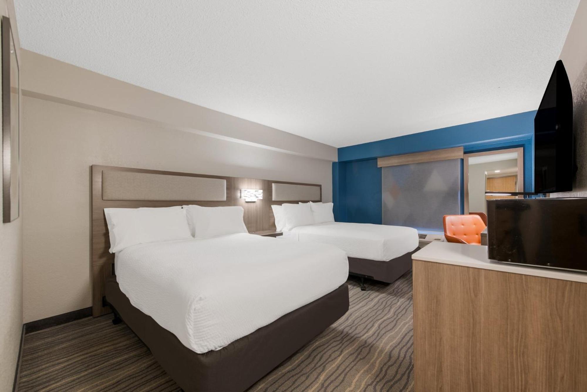 Holiday Inn Express Hotels- Hampton By Ihg Exterior foto