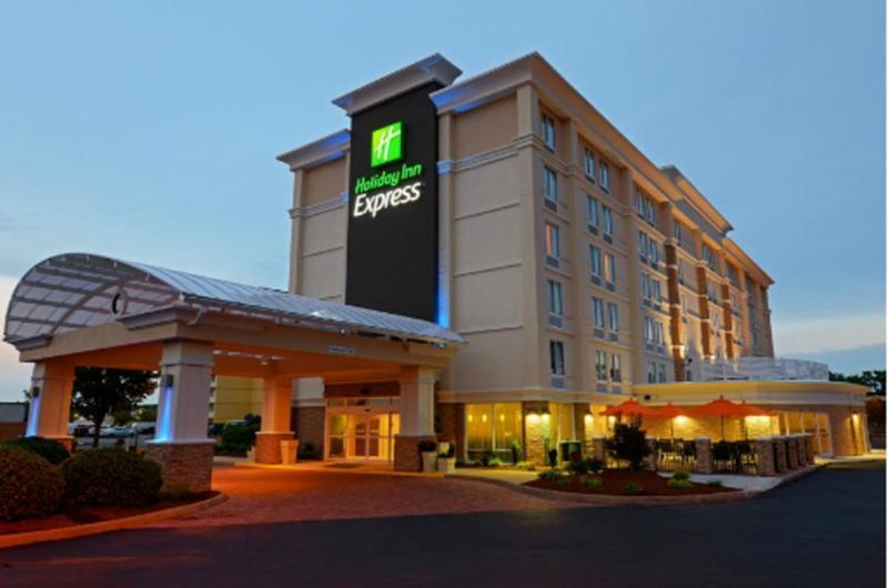 Holiday Inn Express Hotels- Hampton By Ihg Exterior foto